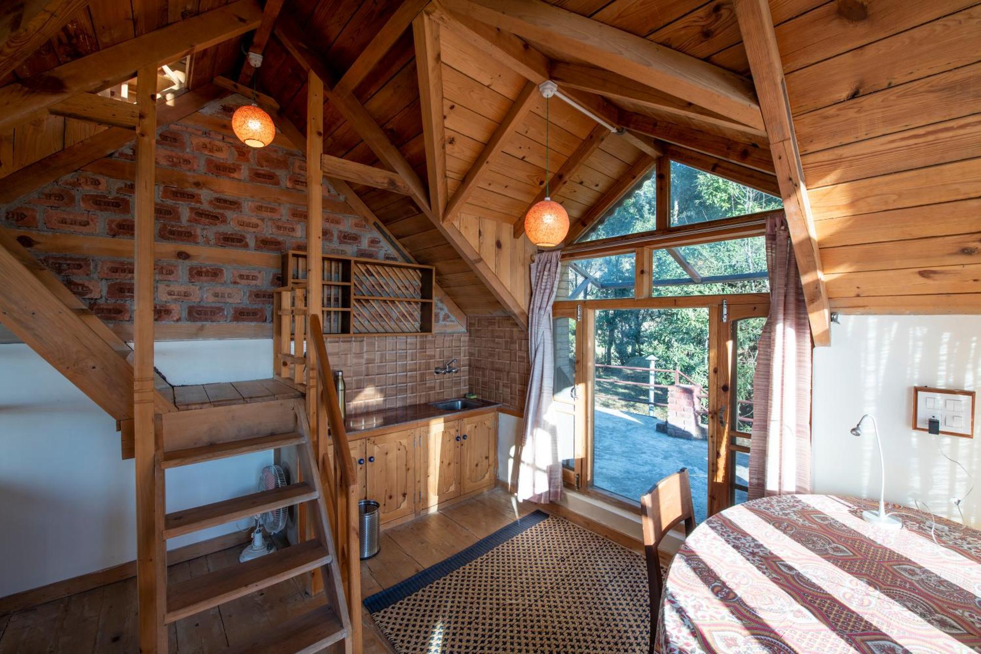 Naddi Castle Homestay
