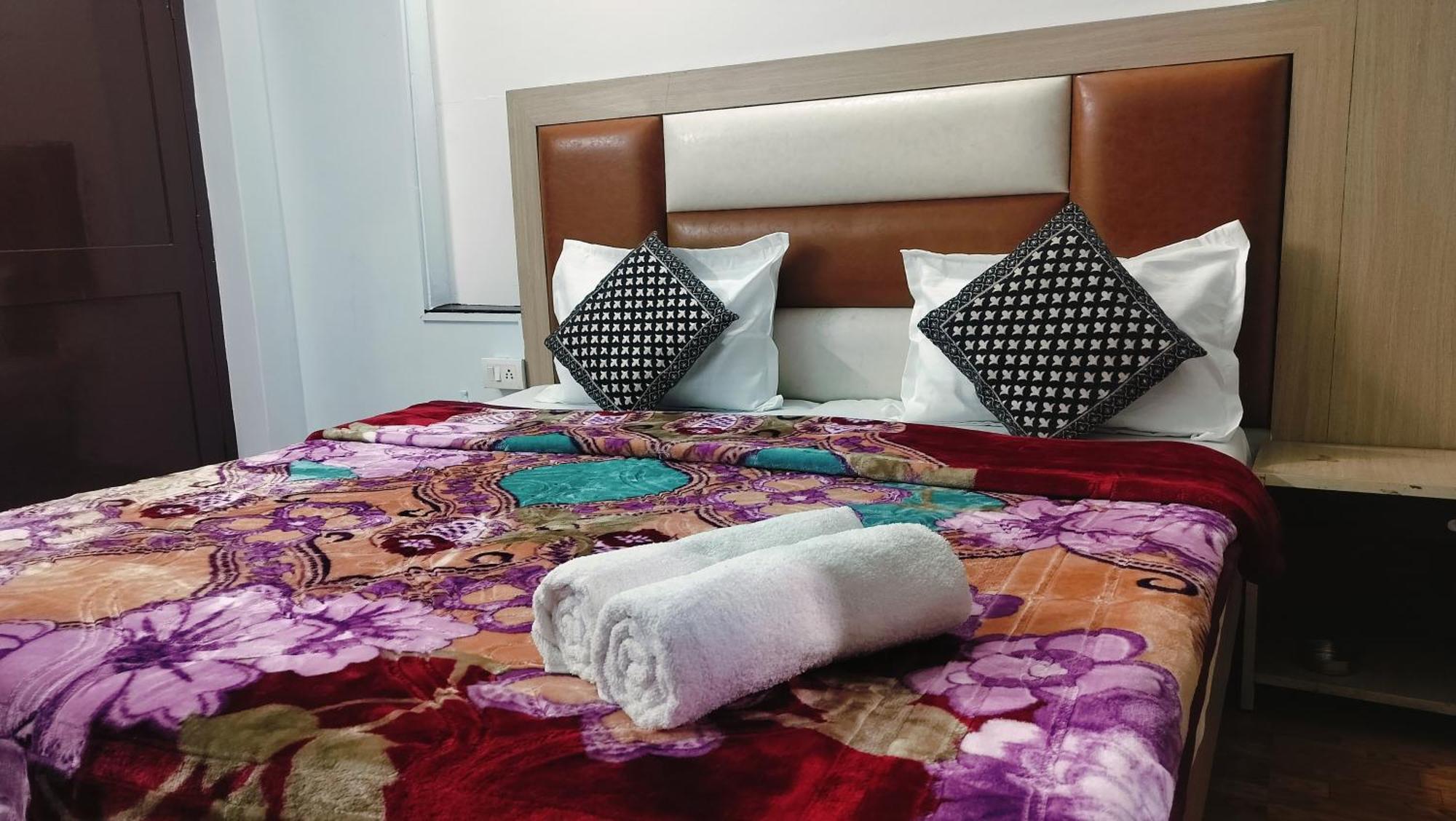 Homestay Pine Wood Mcleodganj