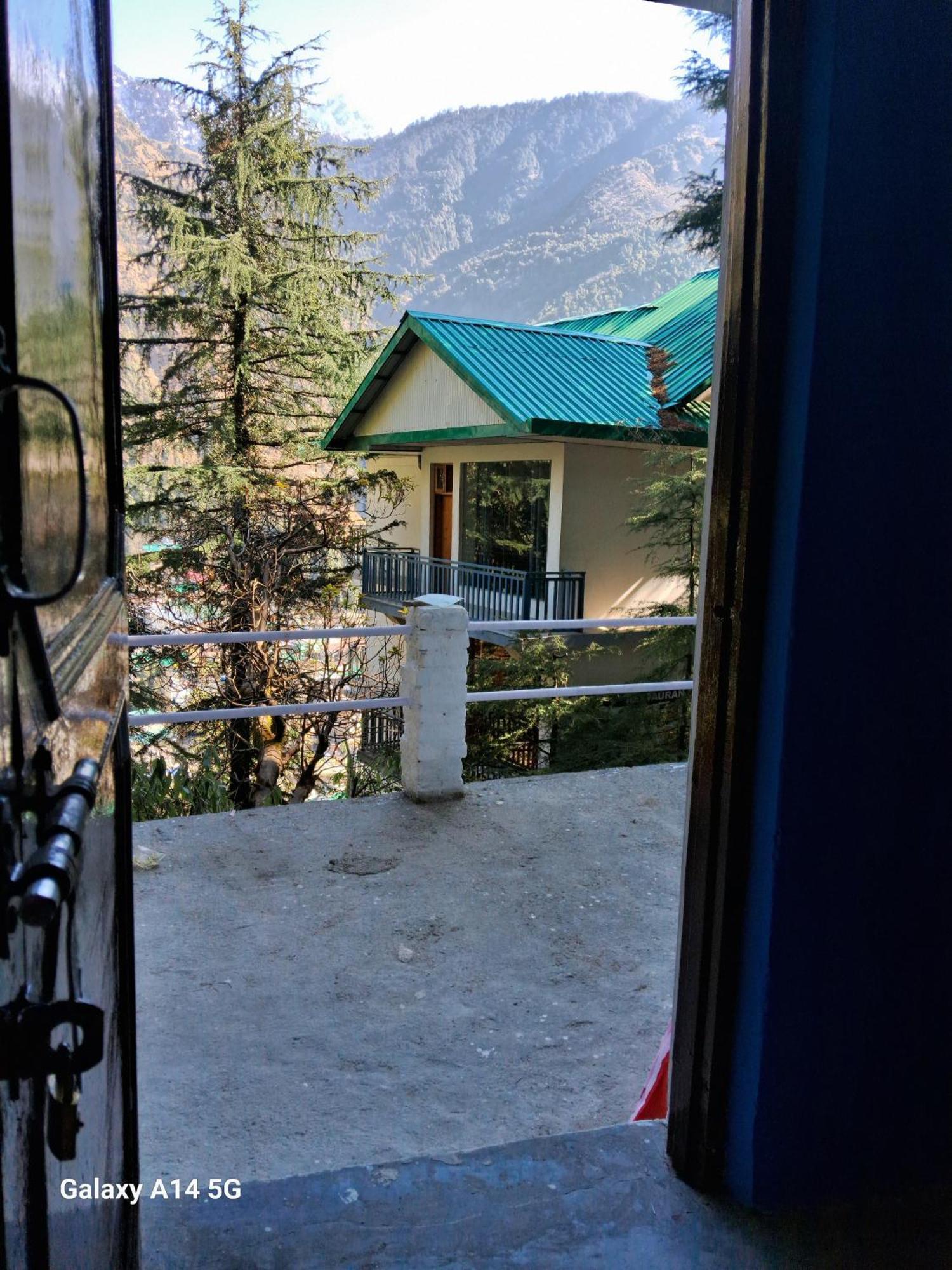 Himalayan Mountain Trekkers And Waterfalls View Homestay McLeod Ganj