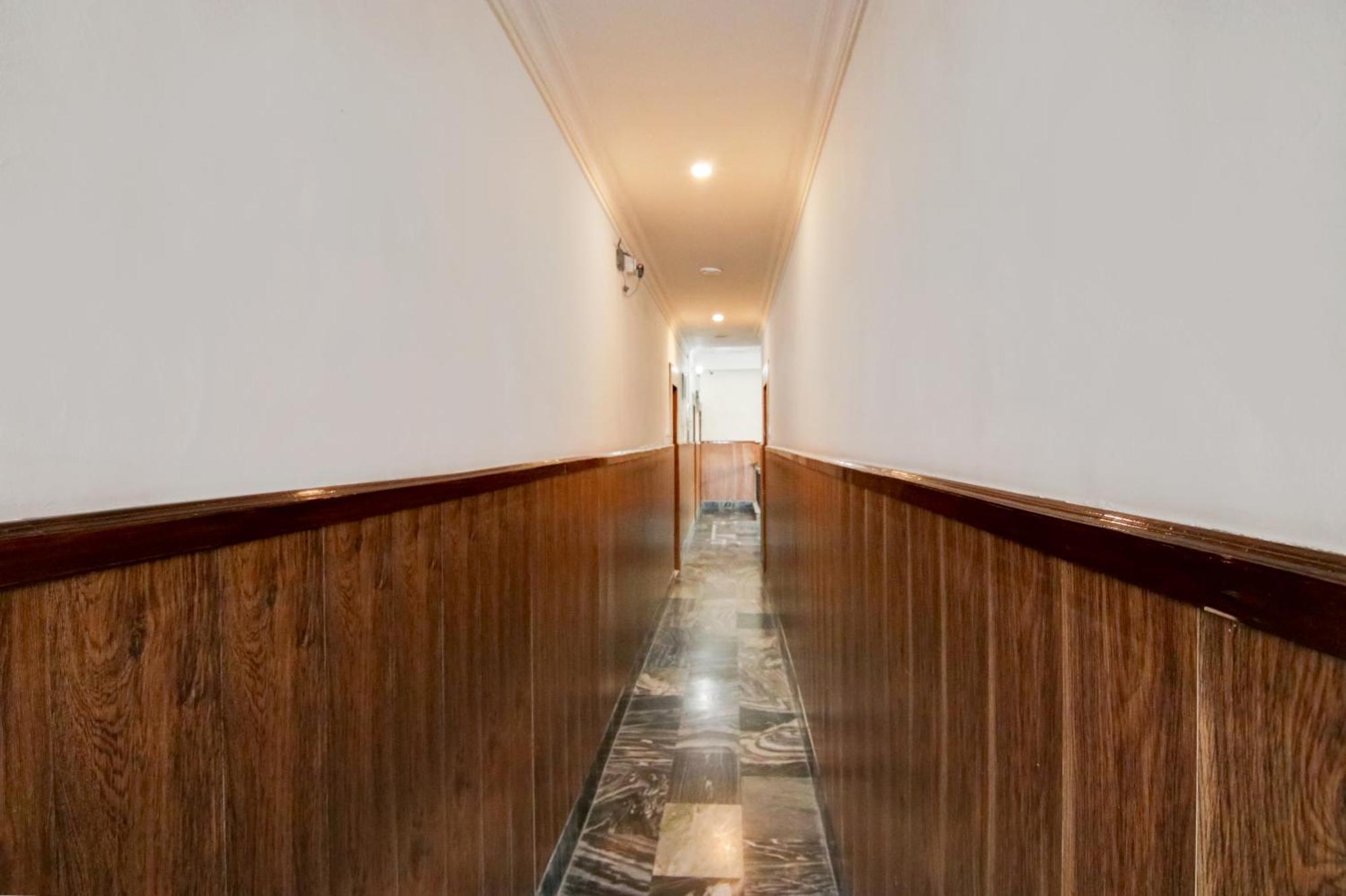 Varuni Classic !! Near Mall Road !! Hotel McLeod Ganj