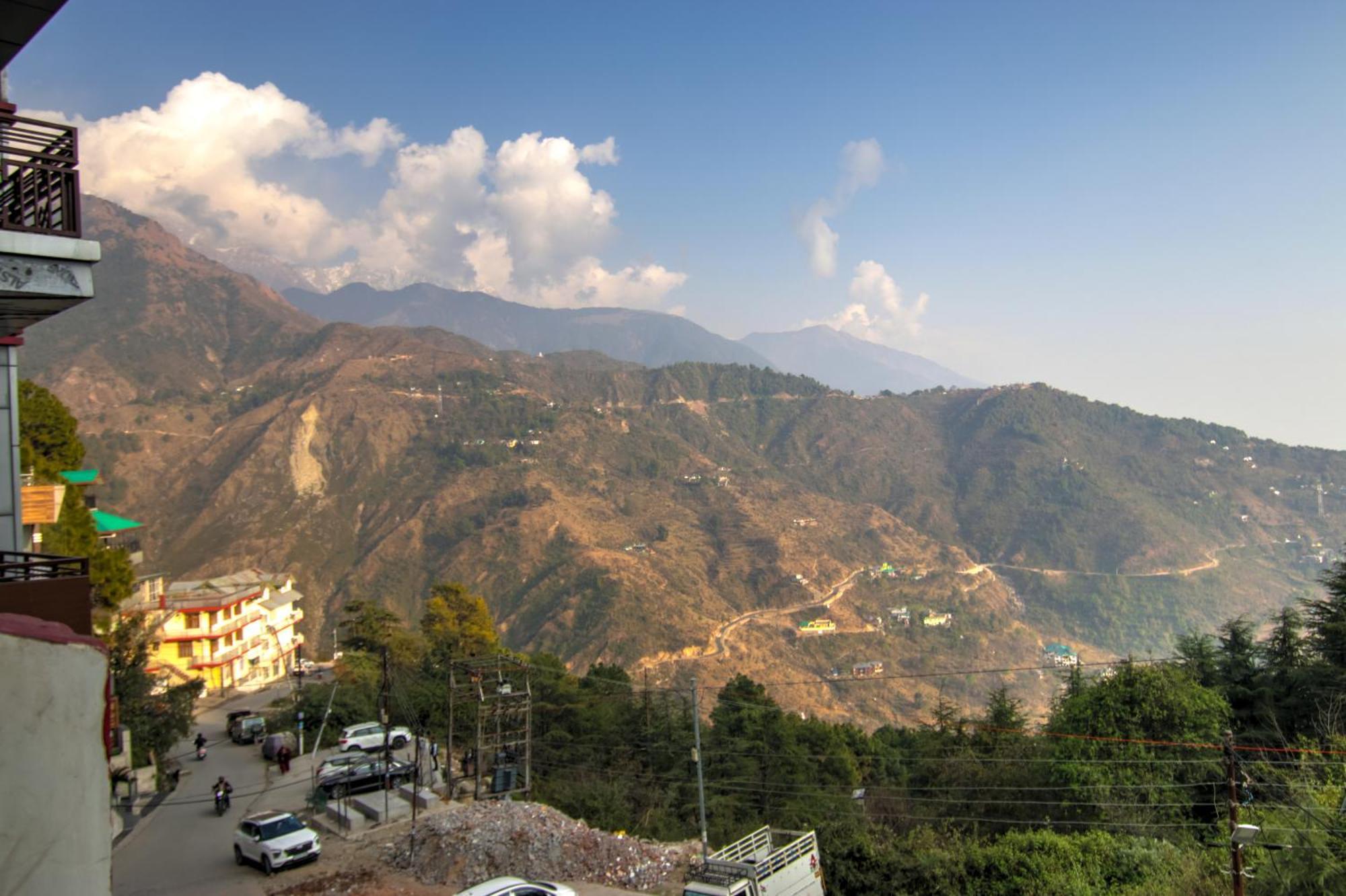 Varuni Classic !! Near Mall Road !! McLeod Ganj