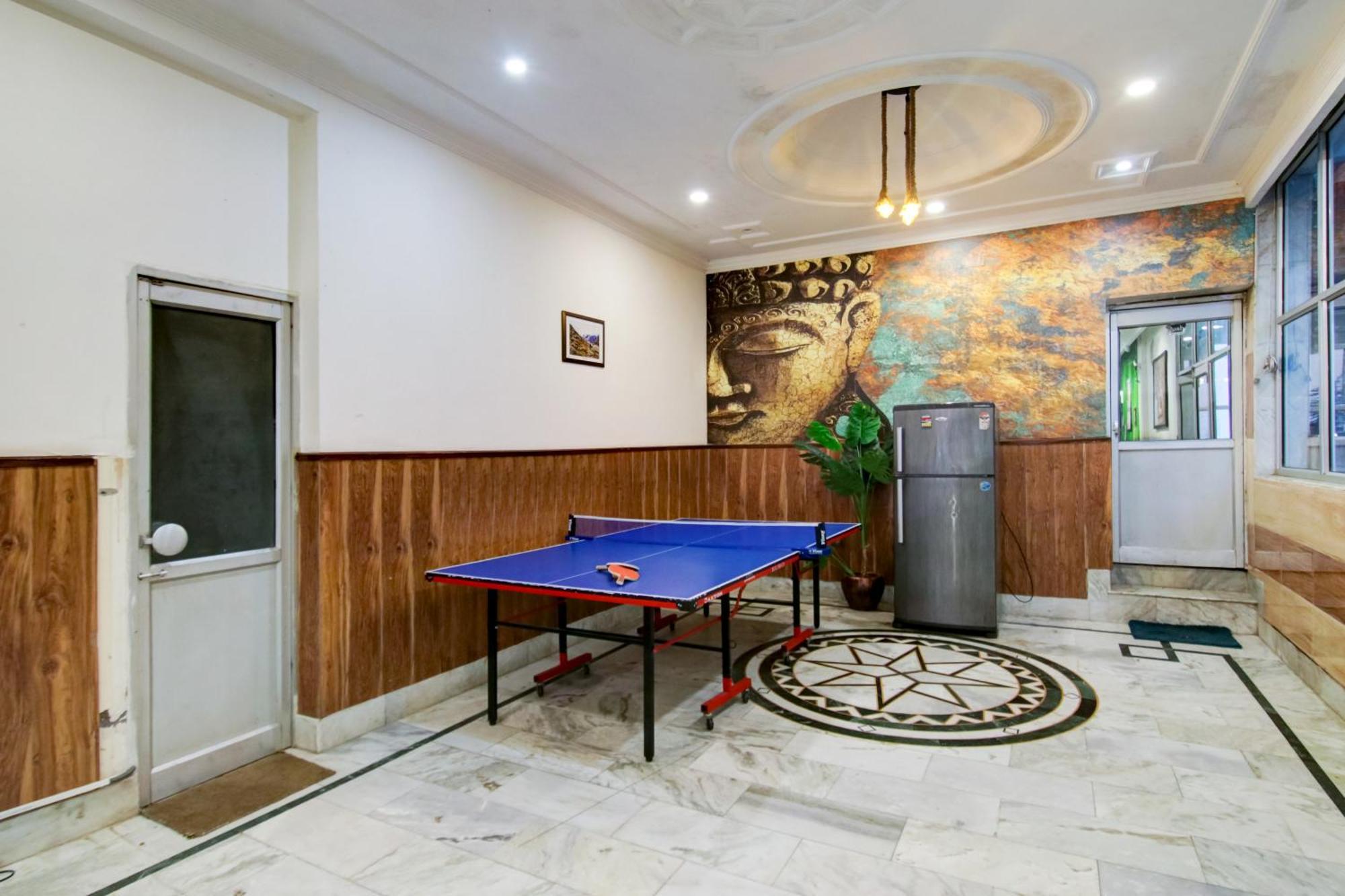 Hotel Varuni Classic !! Near Mall Road !!
