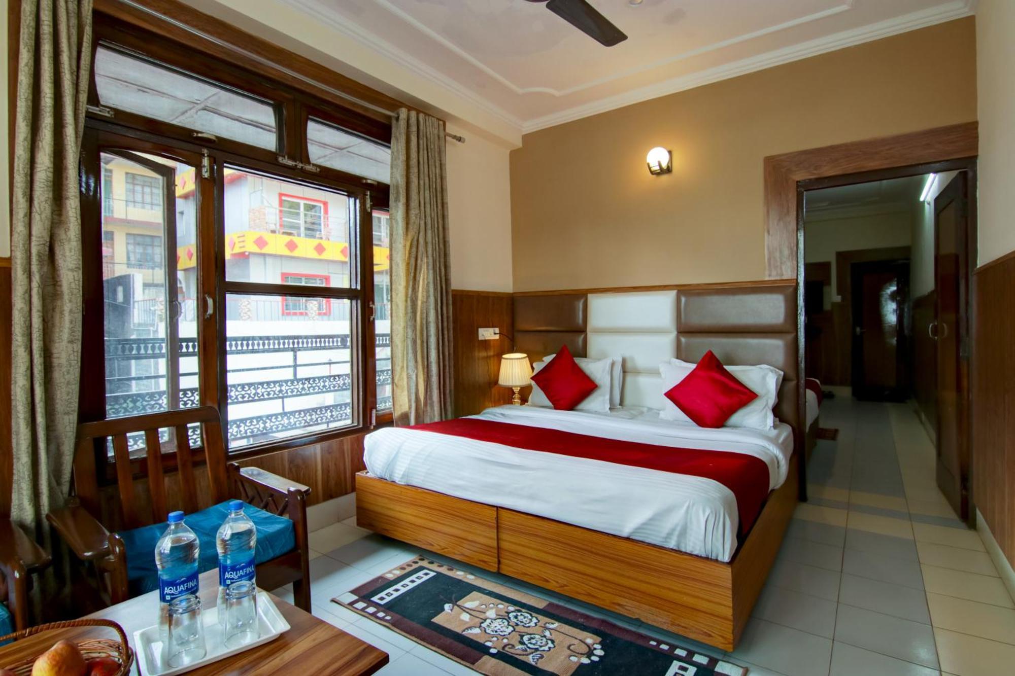 Varuni Classic !! Near Mall Road !! Hotel 5*