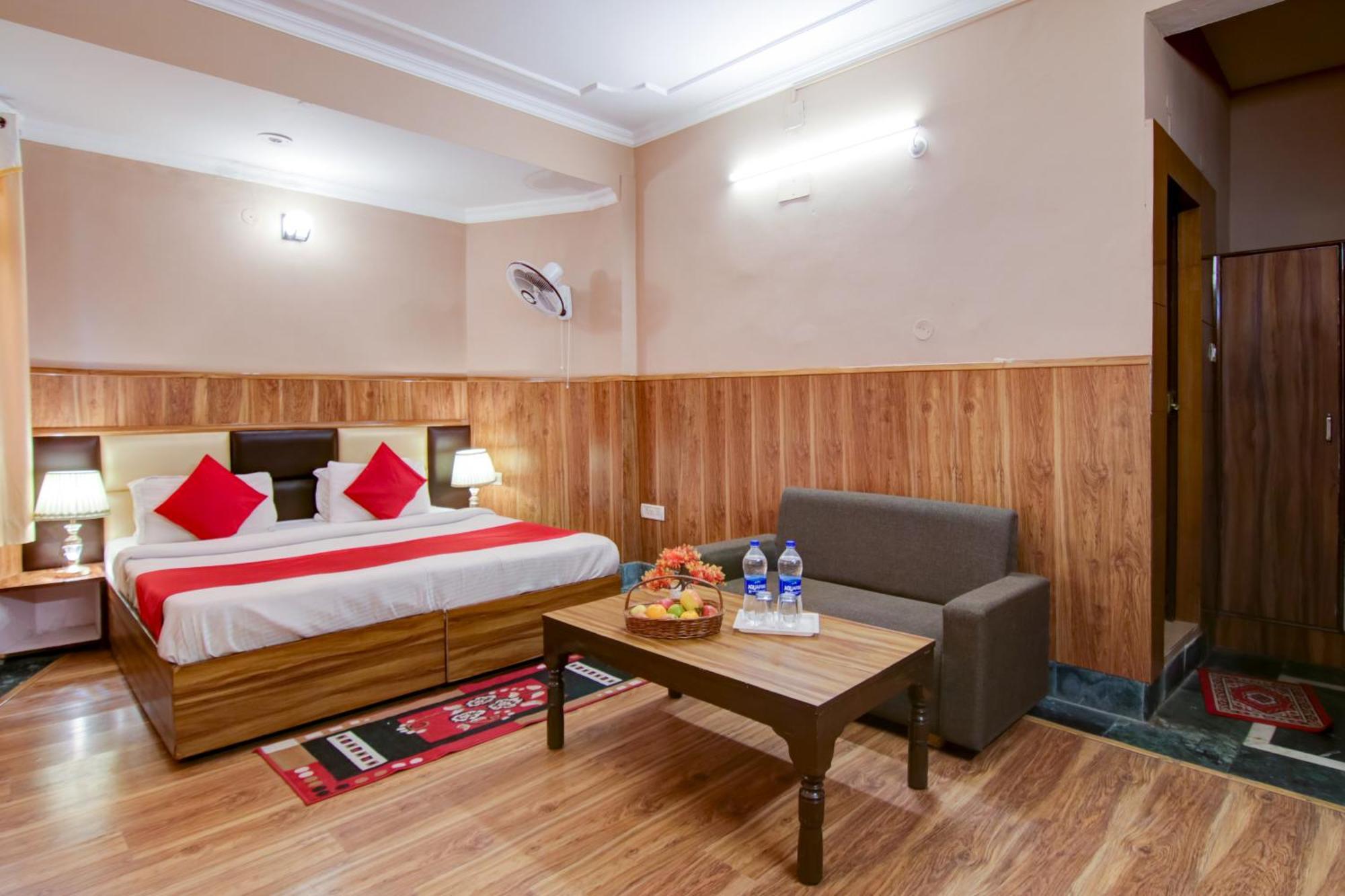 Varuni Classic !! Near Mall Road !! McLeod Ganj