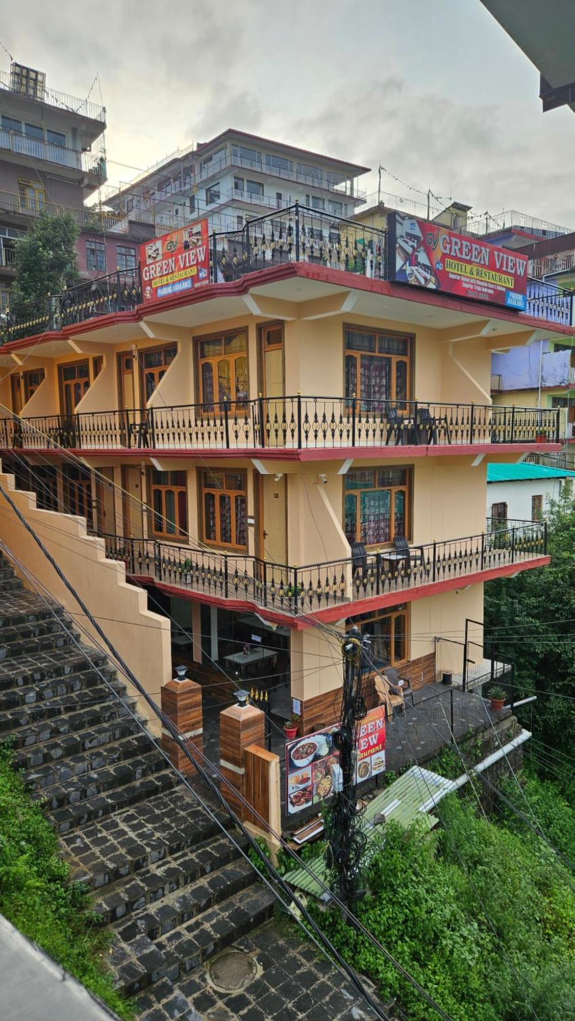View And Restaurant Guest house *