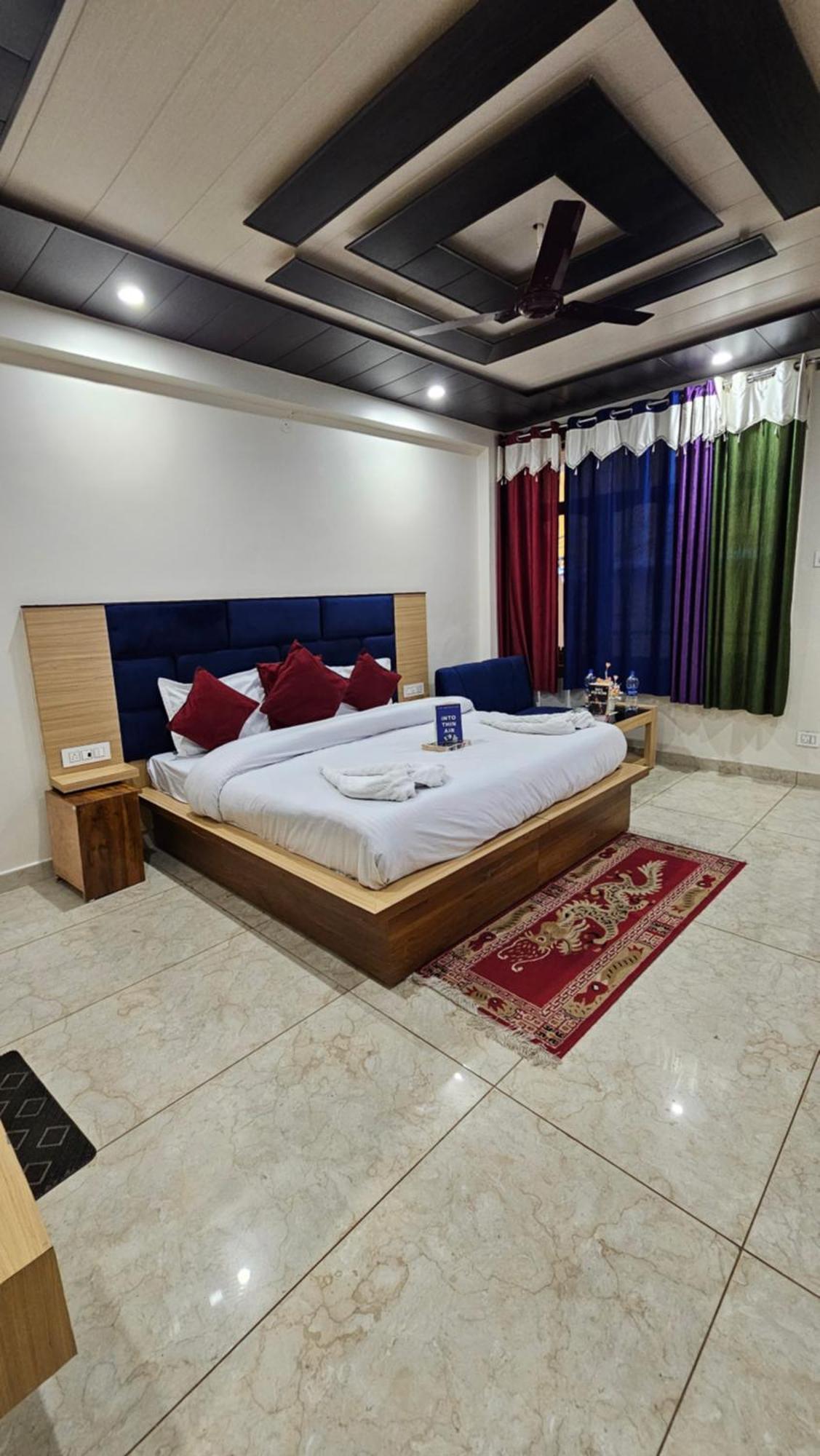 View And Restaurant Guest house McLeod Ganj
