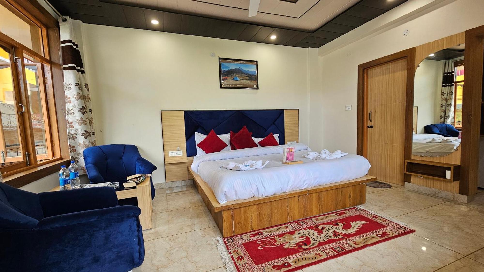 View And Restaurant Guest house McLeod Ganj