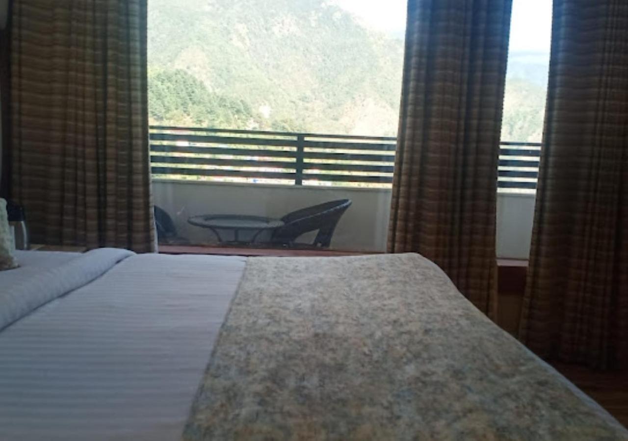 Lavish & Black Magic Restaurant And Bar Dharamshala Hotel 4*