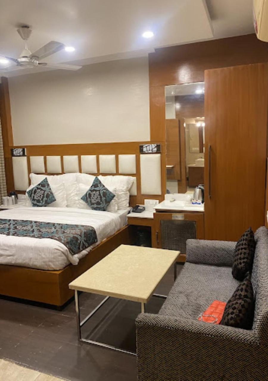 Hotel Lavish & Black Magic Restaurant And Bar Dharamshala