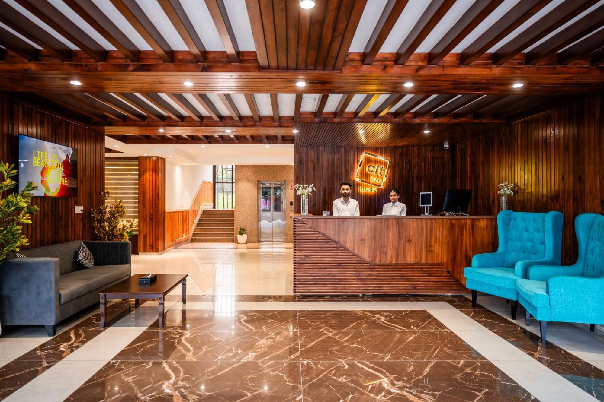 Alt Life Luxe - Himalayan Crown - Dharamkot Mcleodganj Hotel
