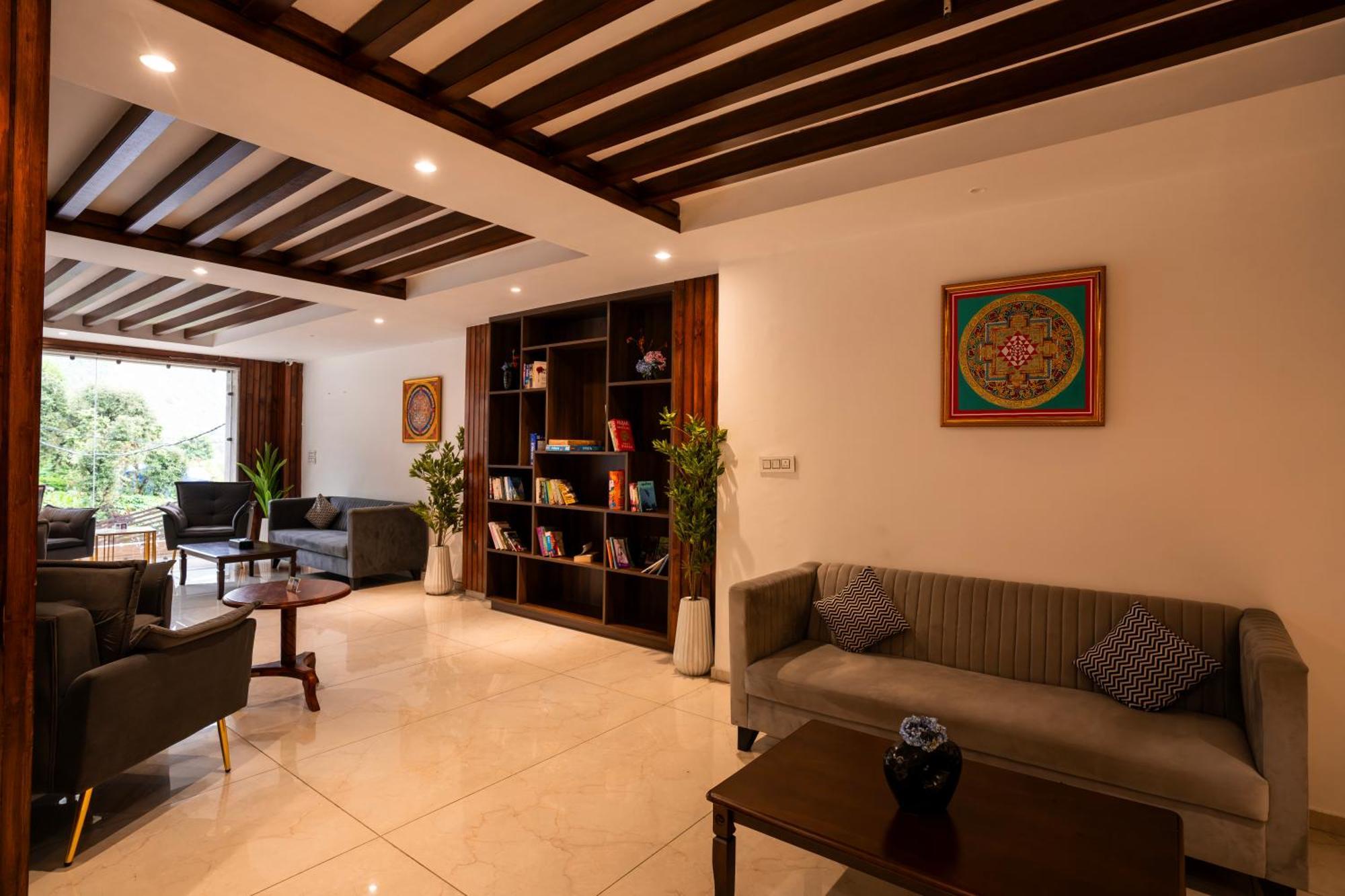 Hotel Alt Life Luxe - Himalayan Crown - Dharamkot Mcleodganj McLeod Ganj