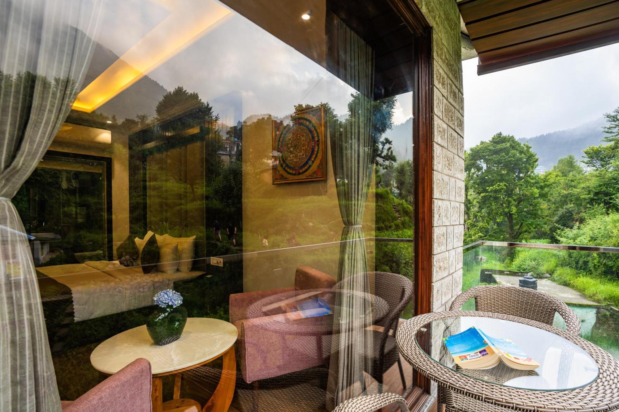 Hotel Alt Life Luxe - Himalayan Crown - Dharamkot Mcleodganj 4*
