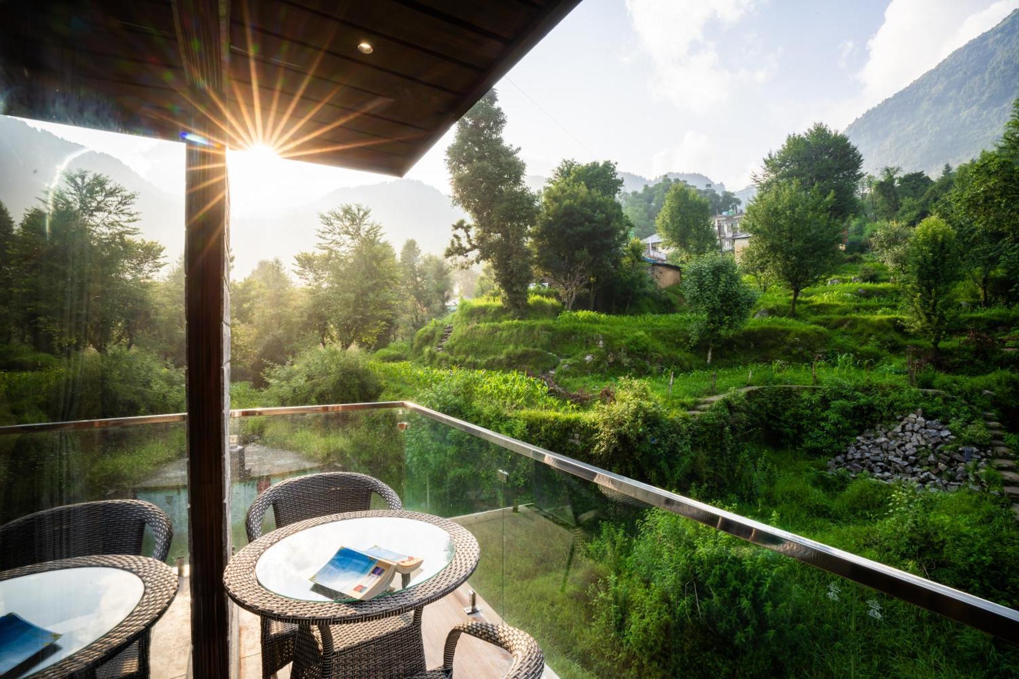 Alt Life Luxe - Himalayan Crown - Dharamkot Mcleodganj McLeod Ganj