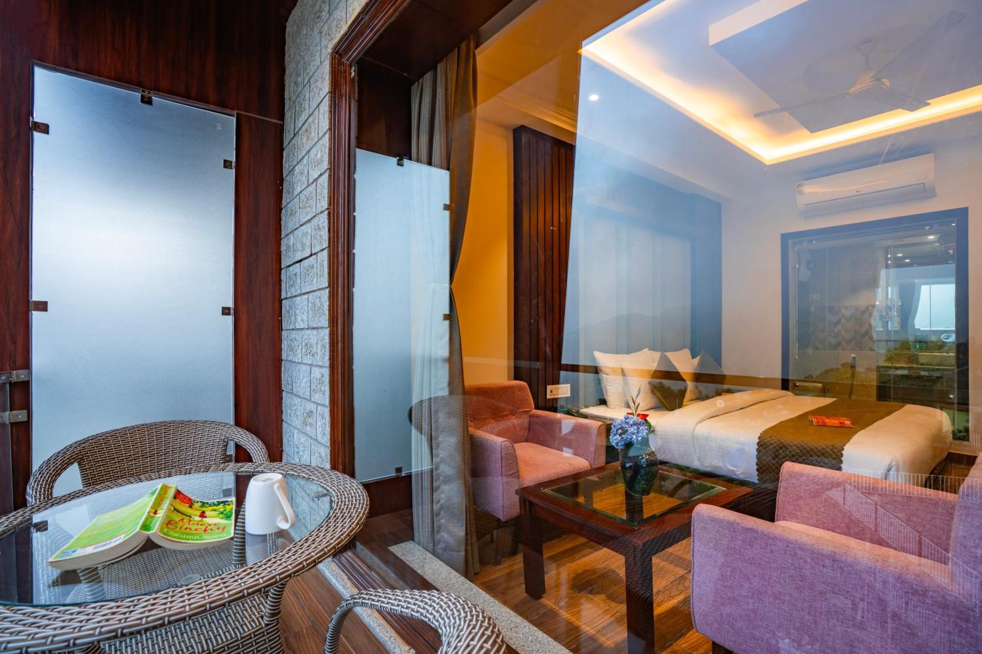 Hotel Alt Life Luxe - Himalayan Crown - Dharamkot Mcleodganj