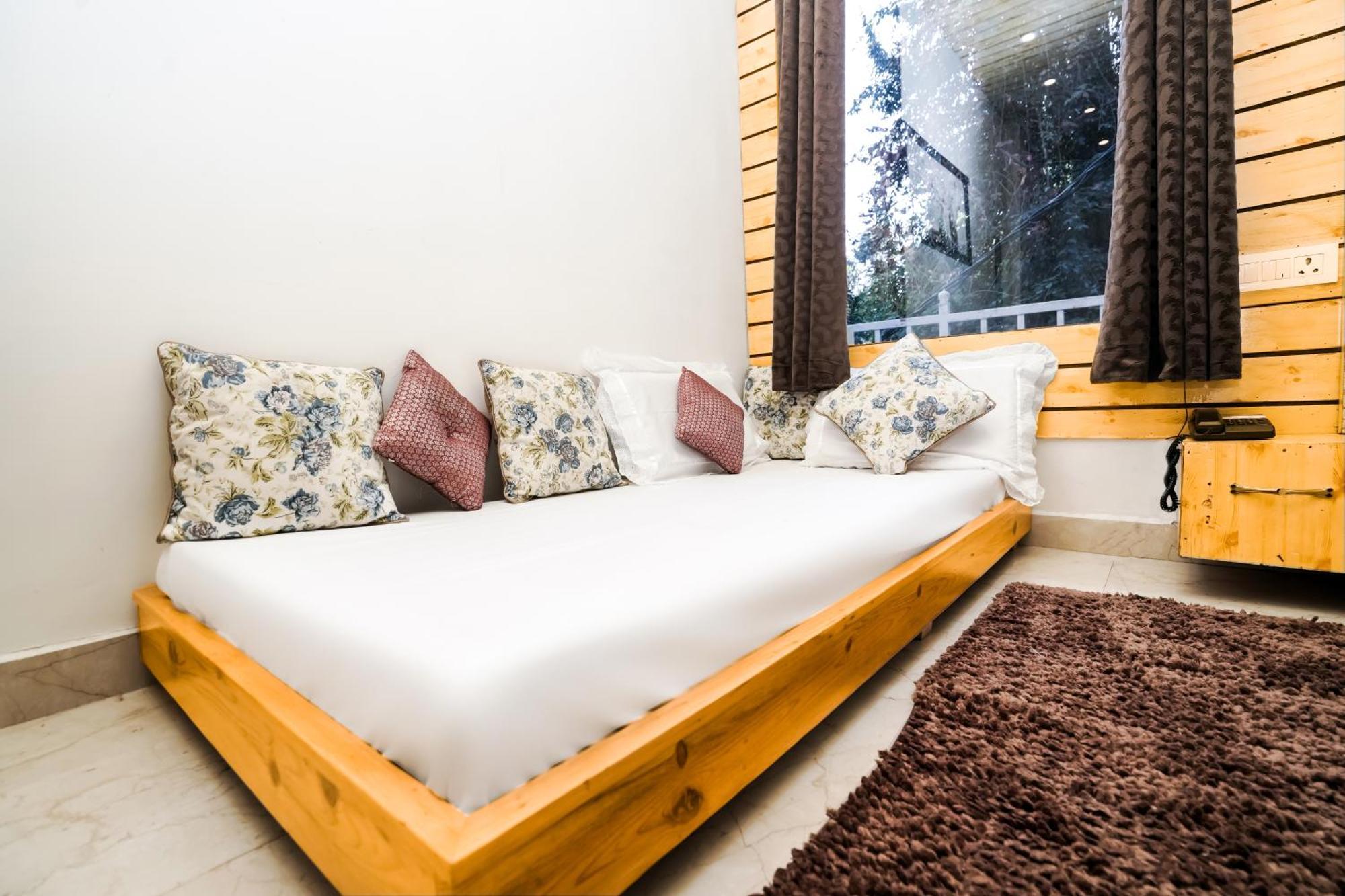 The Bunksters Mcleodganj, Dharmkot Hostel