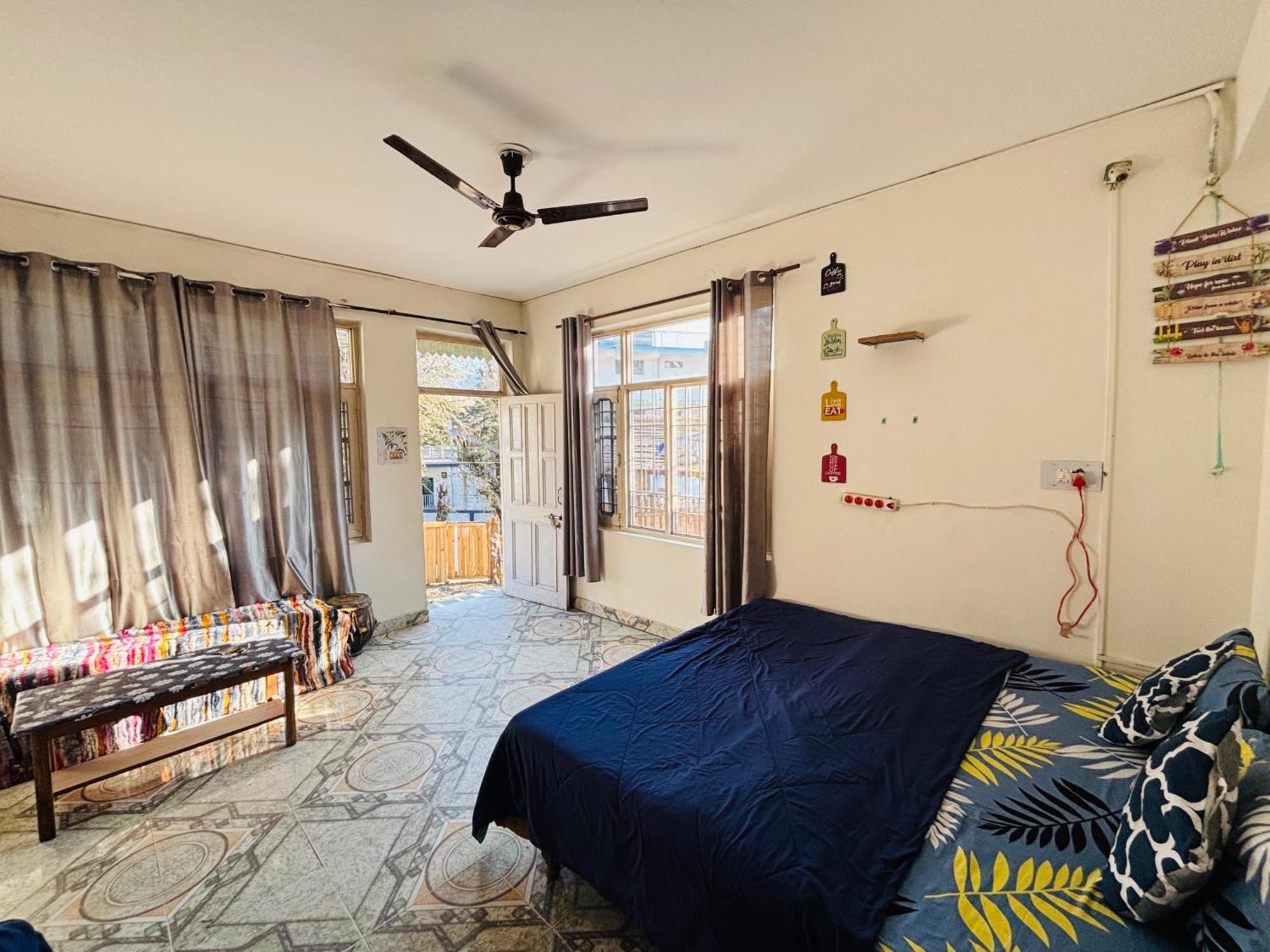 Rahgir Mcleodganj Hostel