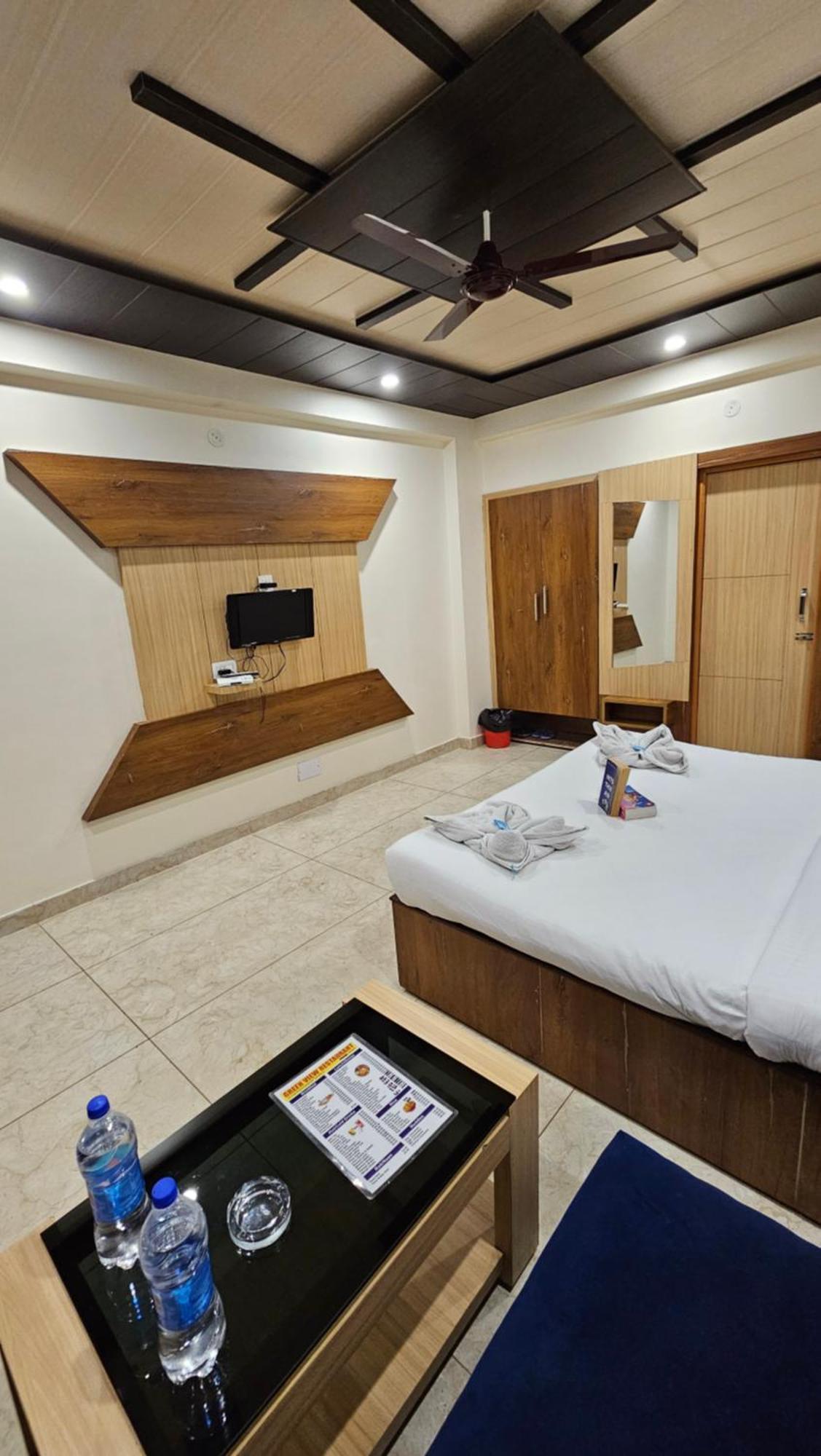 View And Restaurant Guest house McLeod Ganj