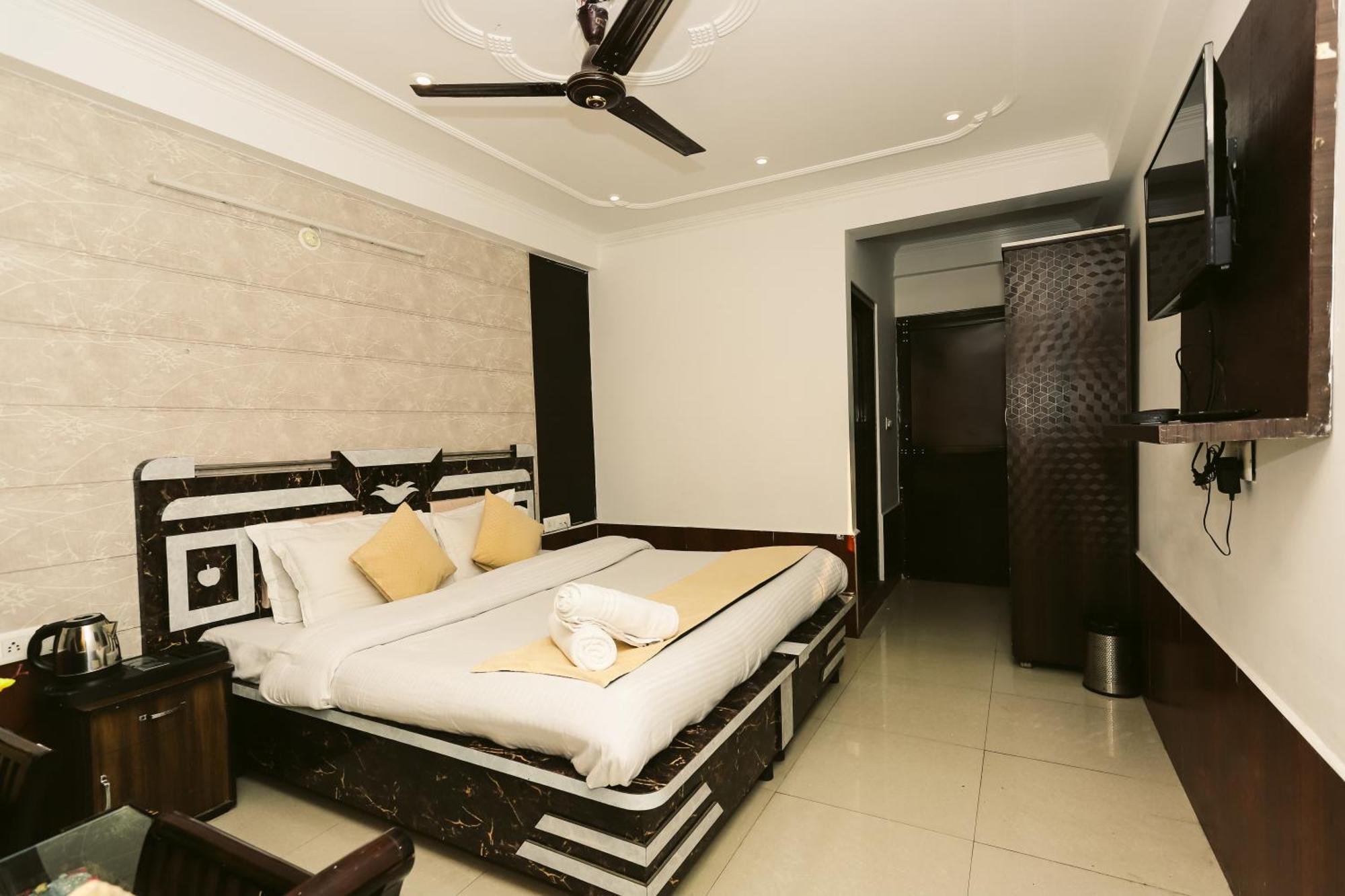 Hotel Mirage Grand 3*
