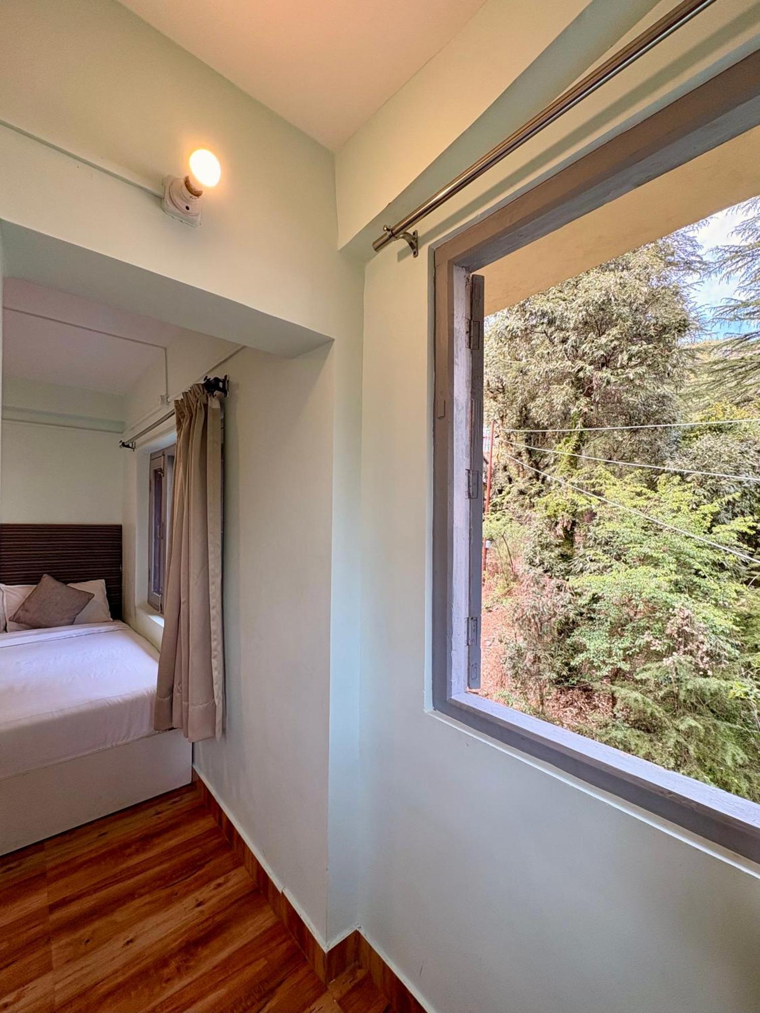 Eevolve Dharamkot - An Eco Hostel *