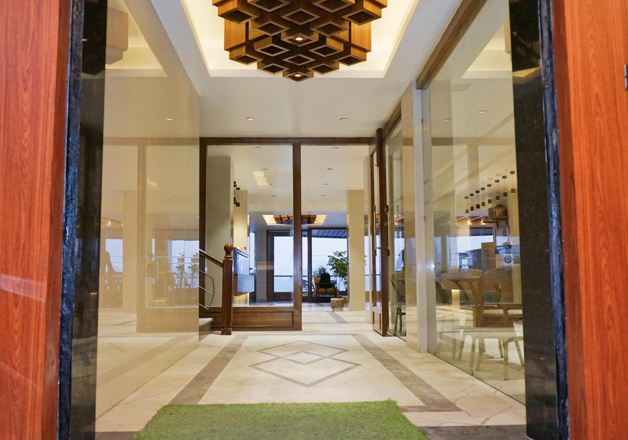 Hotel M And 3*