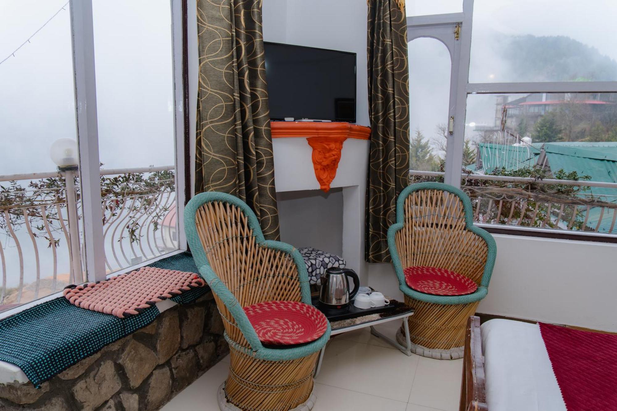 Hotel Victoriya Palace,mcleod Ganj 3*