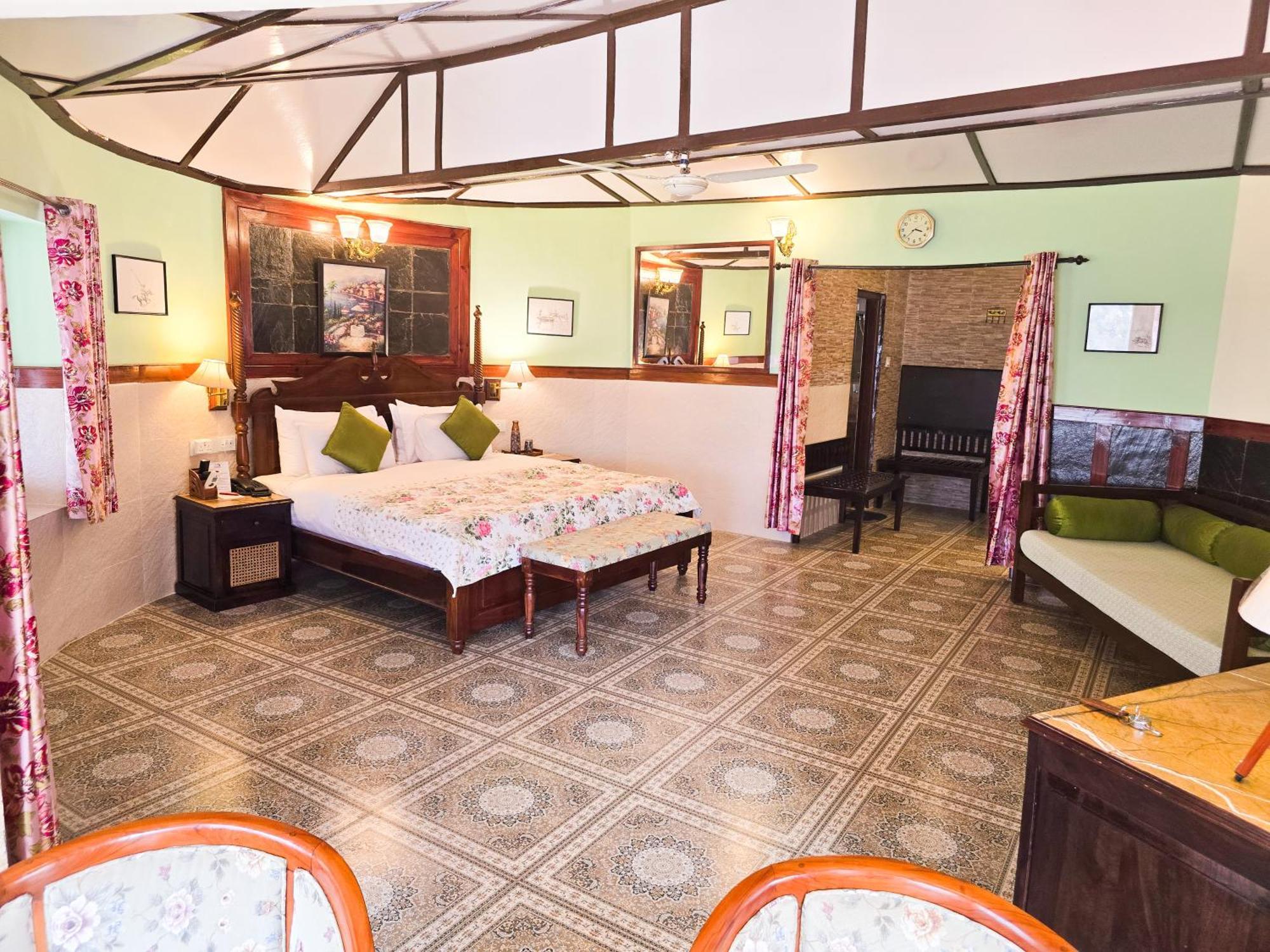 Hotel Udechee Huts, 2*