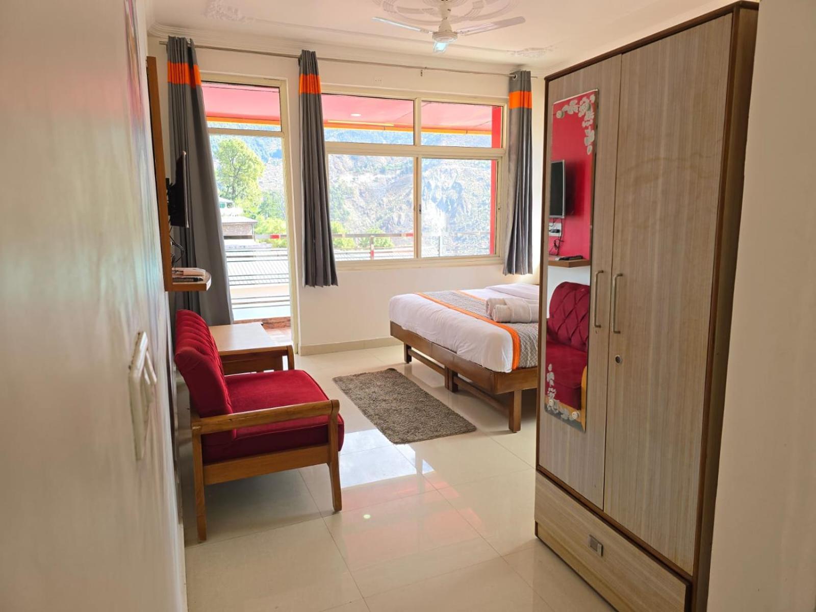 Starwud Kotagge Hotel 3*