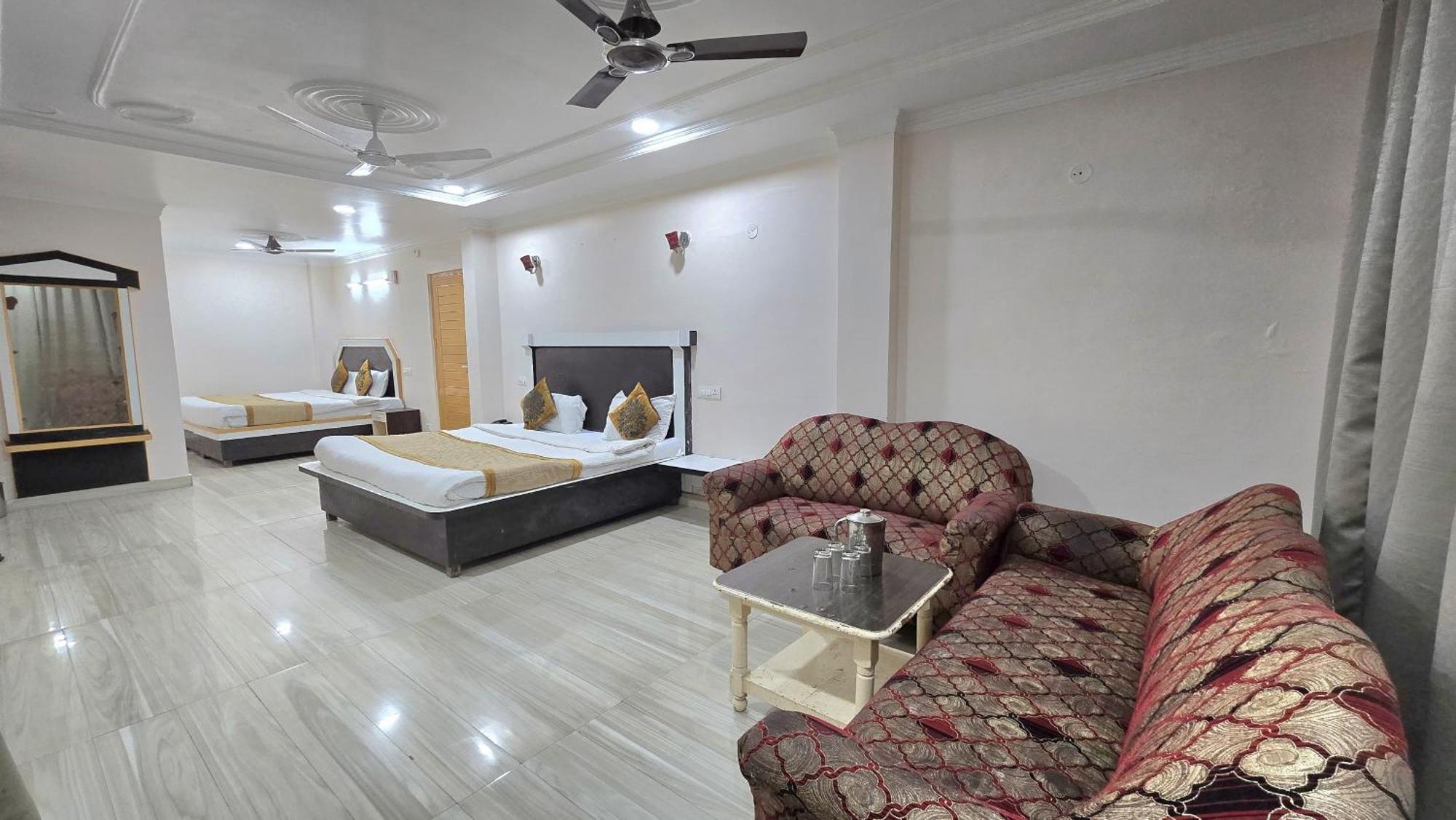 Akashdeep Hotel