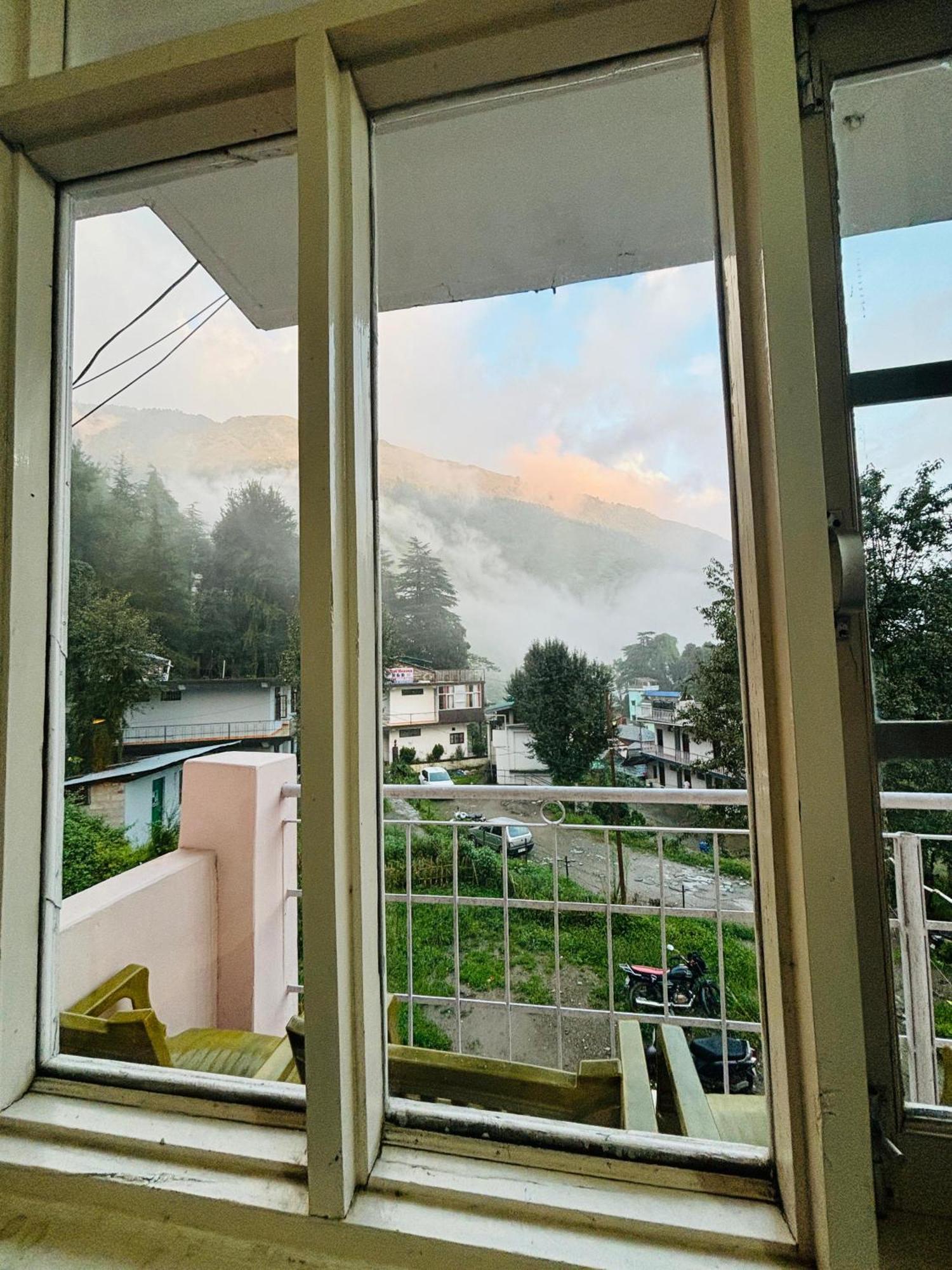 Rahgir Mcleodganj Hostel