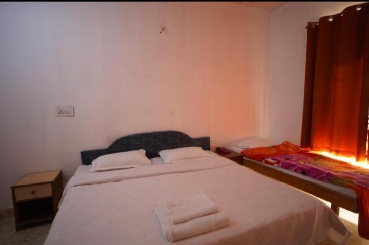 Chaitanya Hotel 2*