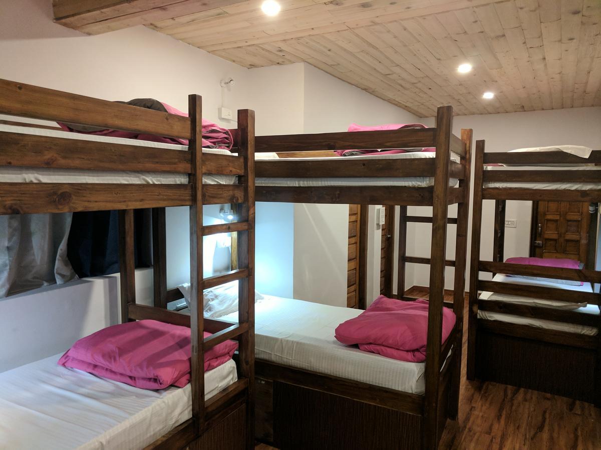 Flugler Hostels Dharamkot * McLeod Ganj