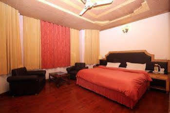 Royal Palace 3*