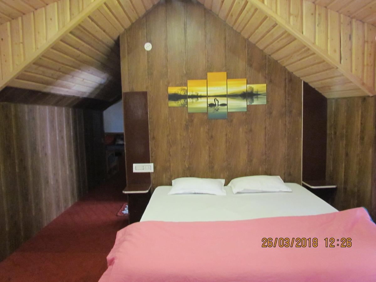 Flugler Hostels Dharamkot Hostel *