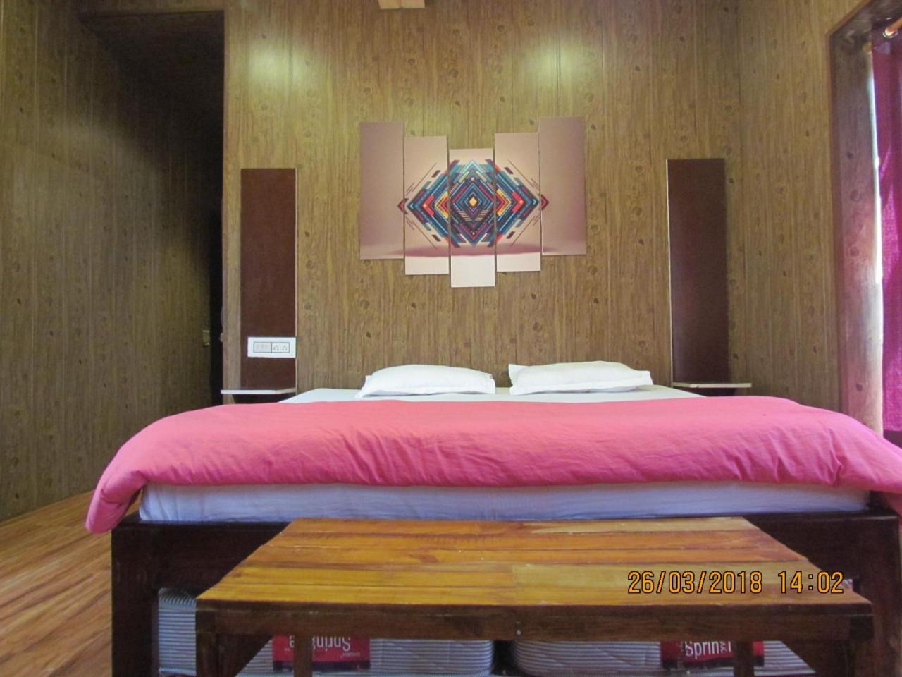Flugler Hostels Dharamkot Hostel