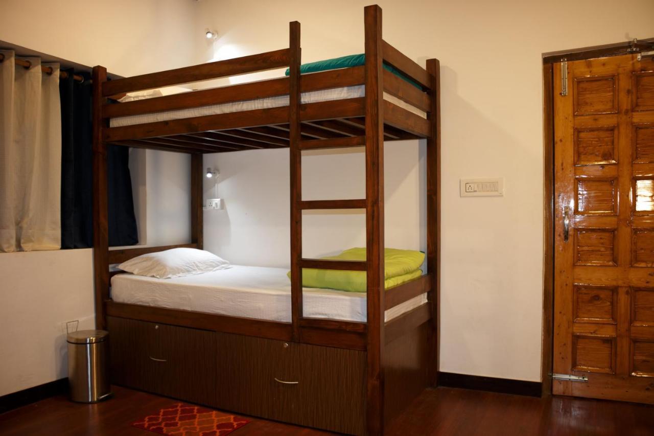 Flugler Hostels Dharamkot Hostel *