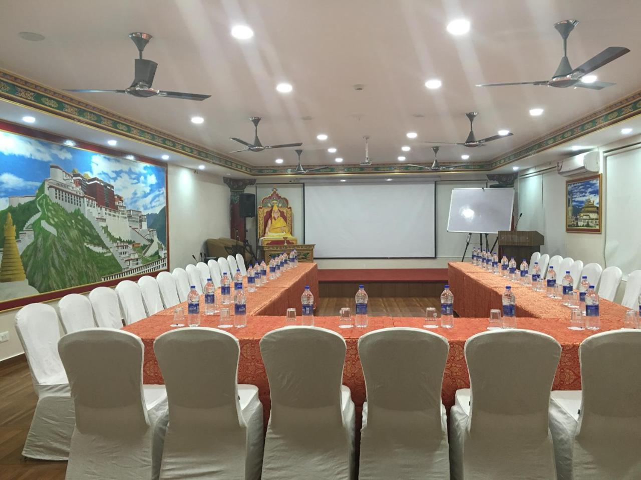 Hotel Norbu House 3*