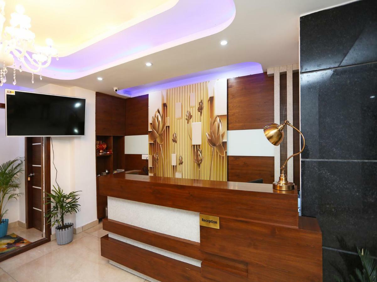 Oyo 35917 Vatika Heights 3*