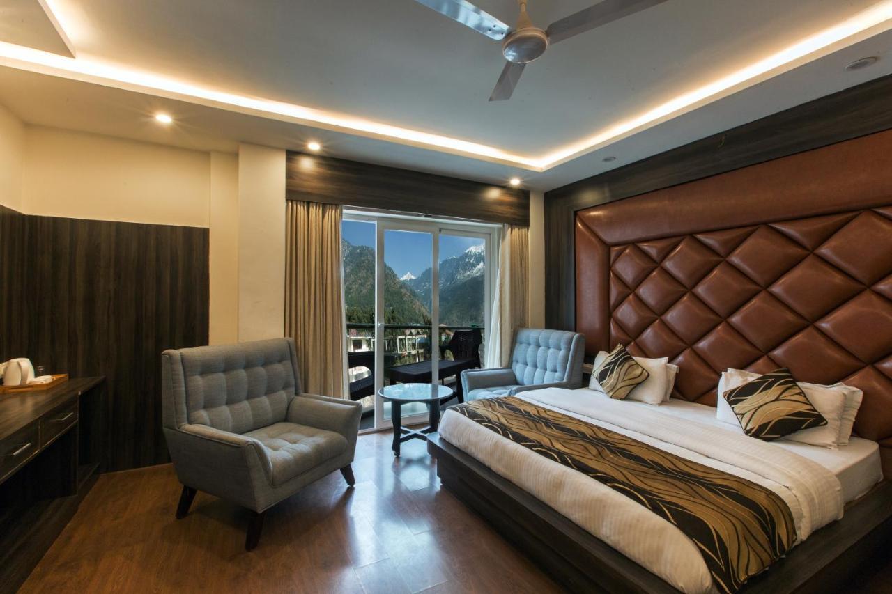 Trinity Heights 4*